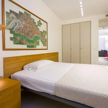 San Felice Modern Apartamento