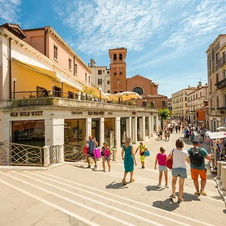 San Felice Modern By Sarlux Venise